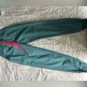 XS Hydrogreen Figs Zamora jogger pants, XS Catarina Hydrogreen figs top